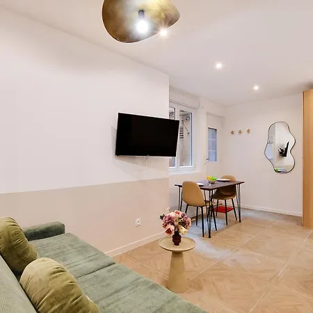 Apartment Superbe Studio- 5p- Bonne Nouvelle/ Gare De L'est - D *